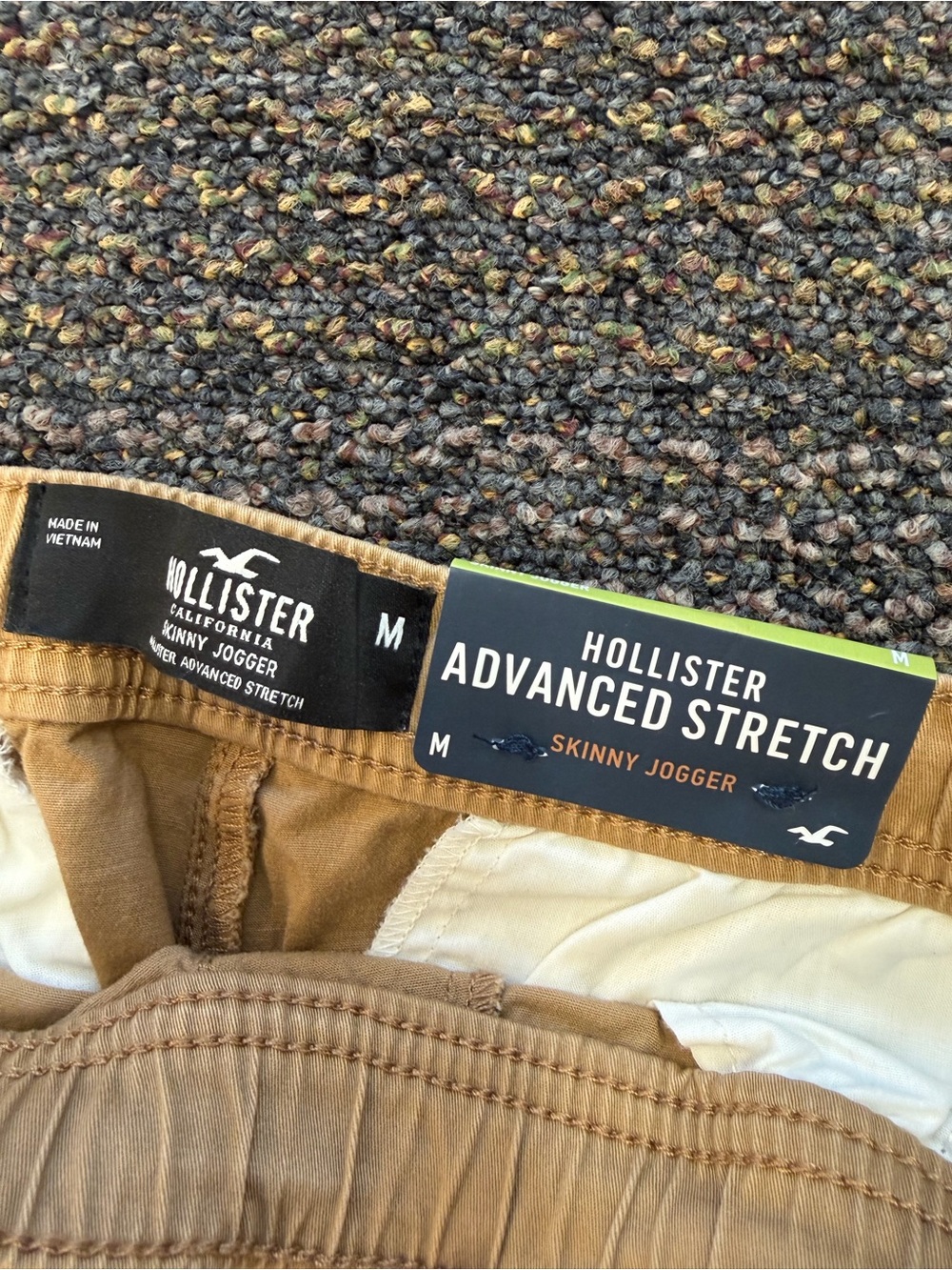 Hollister Men's Tan Joggers with Black Drawstring - Picture 2 of 5